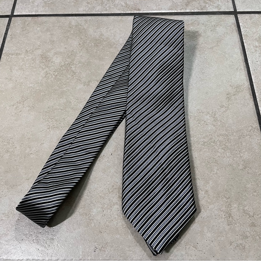 Donald Trump Silk Neck Tie Gold Signature Collection Black Stripes Workwear